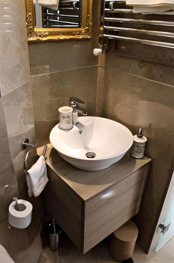 Crown Apartman Βελιγράδι Εξωτερικό φωτογραφία